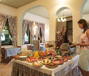 Hotel Tripic, Restaurant And Pizzeria 3*